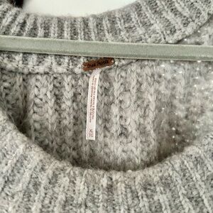 Free People Light Gray Knit Pullover Warm and soft